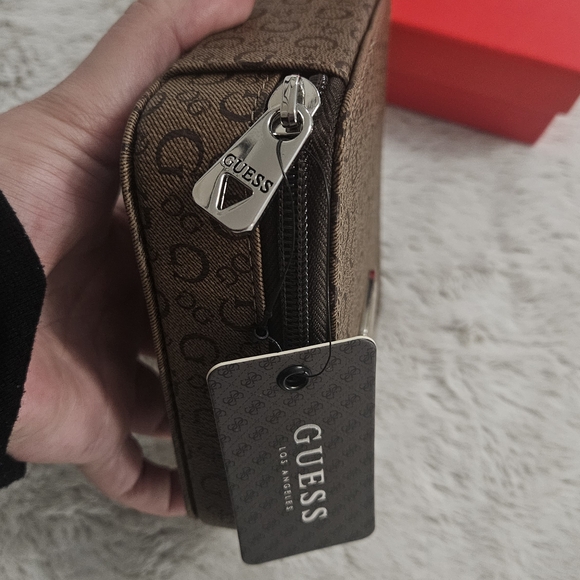 NEW Guess Jewlery Travel Box Brown